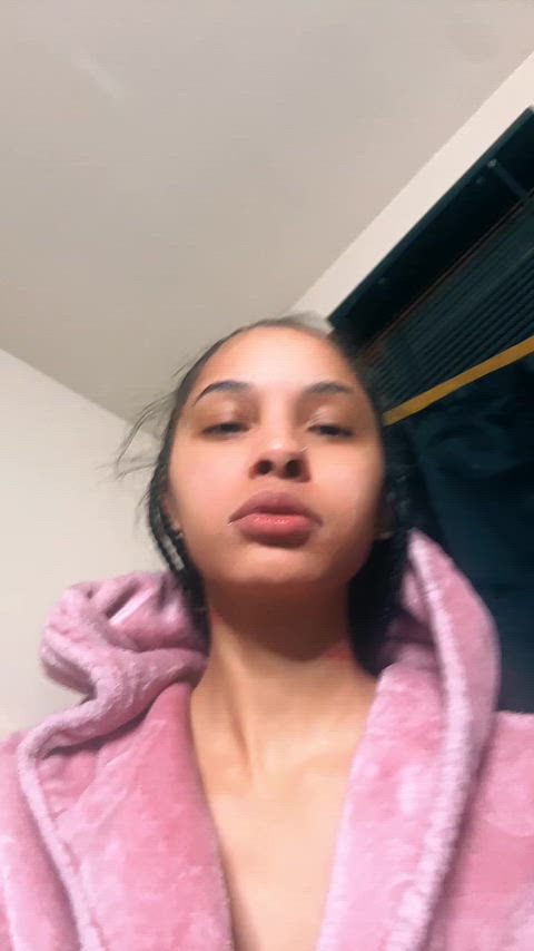 natural tits nipple nipslip tiktok tik-tok clip