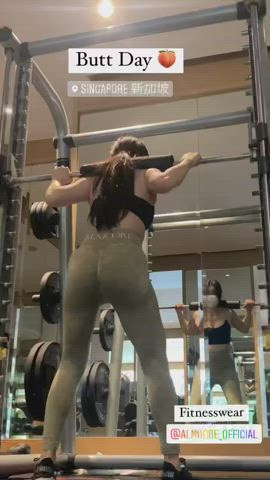 Bubble Butt Gym Squeezing clip