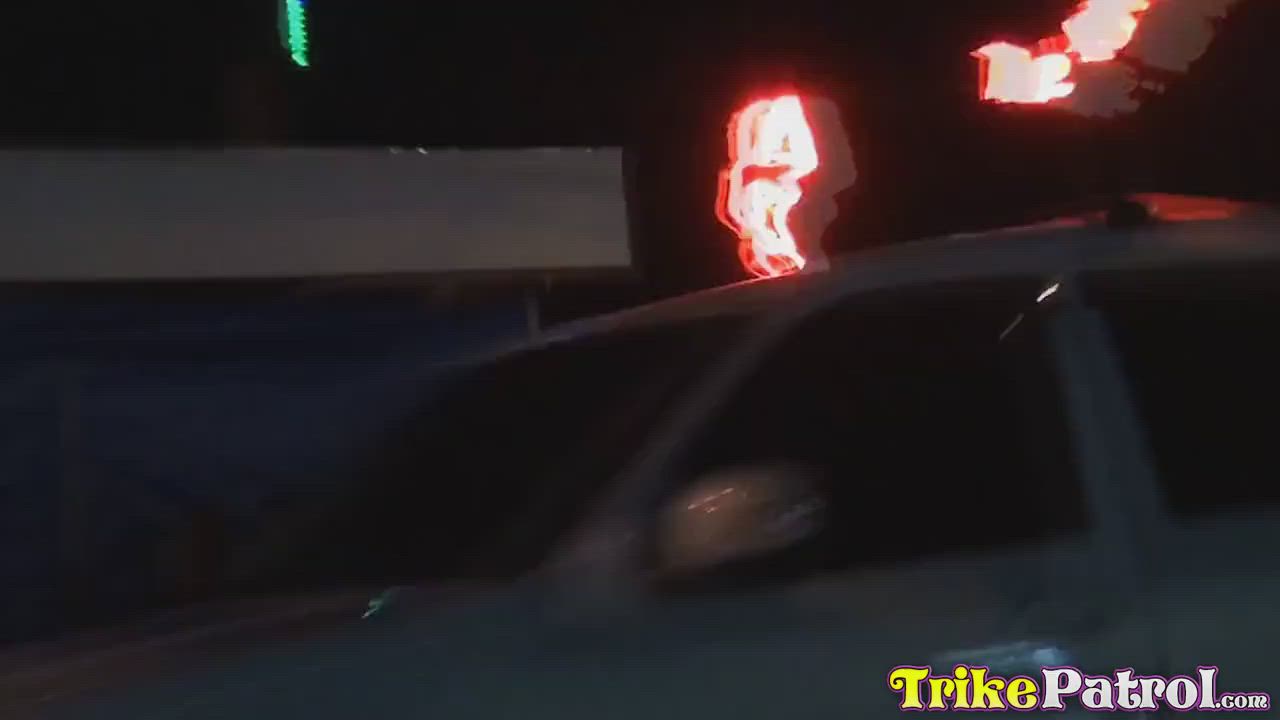 Angeles City Filipina slut pickup and karaoke groping video