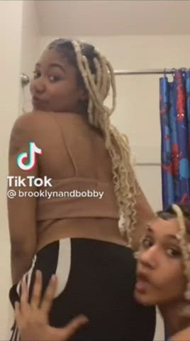 Big Tits Braless Cute Dancing Ebony Petite Teasing TikTok Underboob Vertical clip