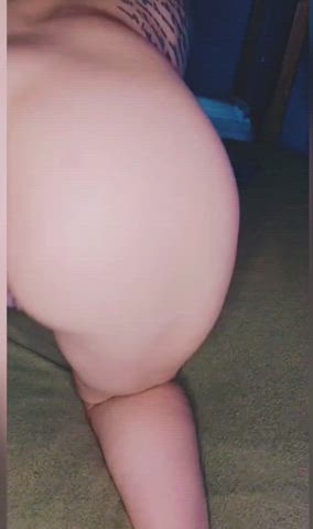 Sending a masturbating video to every guy that uvt ☺️ (My reply is on) 👻arose22989