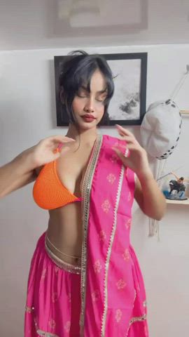 big tits cleavage desi indian saree clip