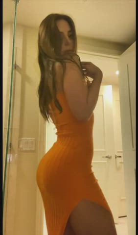 Curvy Anfisa sharing her body with the world