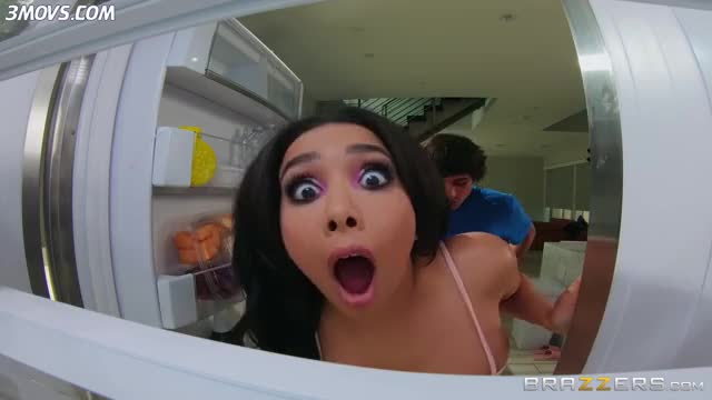 www.3movs.com---alura-jenson-spying-on-aaliyah-hadid-getting-fucked-in-the-kitchen