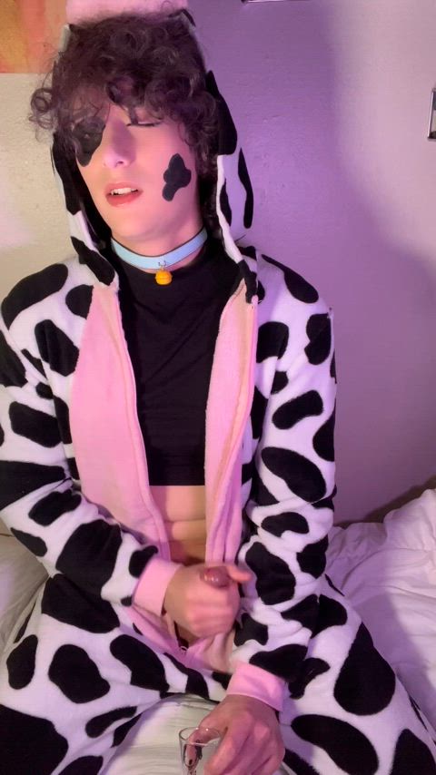 Would you milk this cow 🐮🥛💜