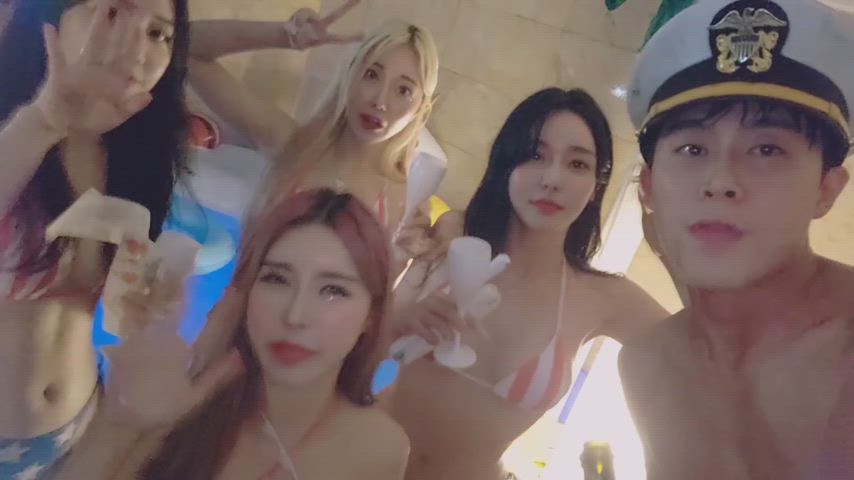 asian big ass big tits korean nightclub pool sexy swimming pool twerking clip