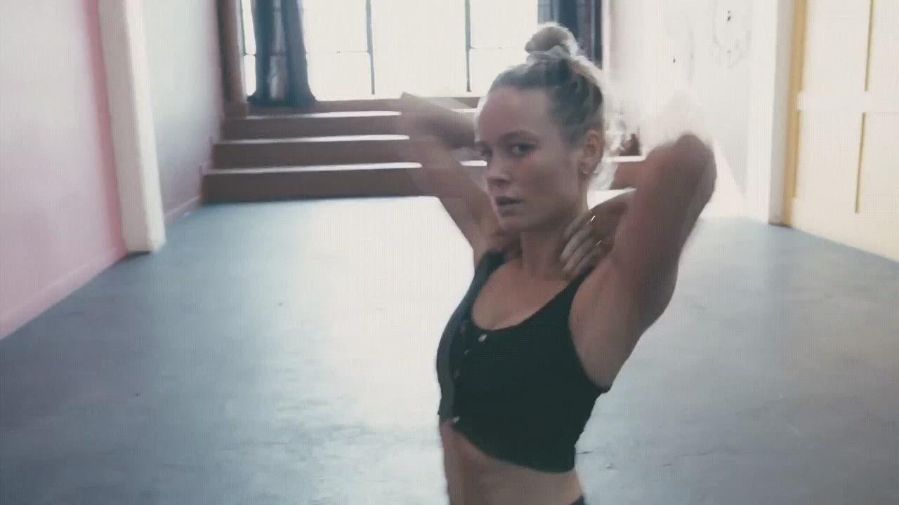 Back Arched Brie Larson Celebrity Pole Dance Spanking Tease Teasing clip