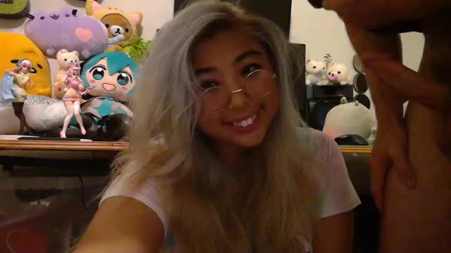 Asian Camgirl