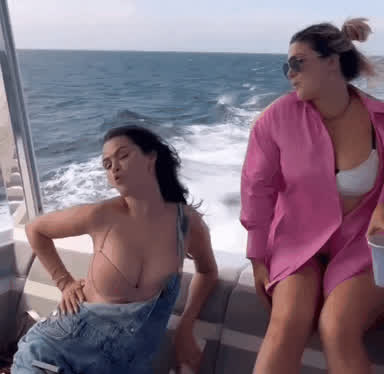 boobs celebrity selena gomez sex clip