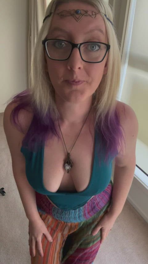 Your fav psychic has her titties out again (f41)