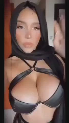 arab big tits hijab lingerie muslim pakistani selfie tits clip