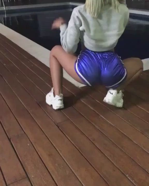 Big Ass Twerking White Girl clip