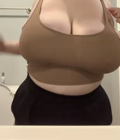 Massive boob drop OC