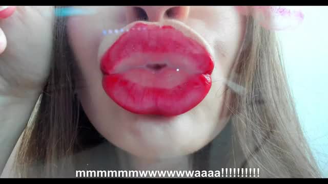 Big Beautiful Lips Kissing Glass