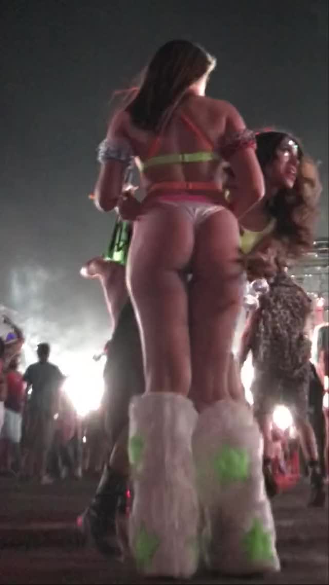 electric sky booty