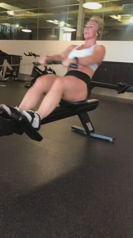 Blonde Fitness Gym Legs MILF Muscular Girl Muscular Milf Thick Workout clip