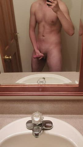 20m ~ Just a hard cock back from college wanting some fun. Hmu👀