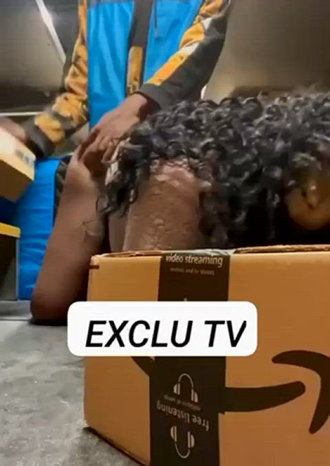 Amazon Delivery Driver giving girl backshots and they started laughing
