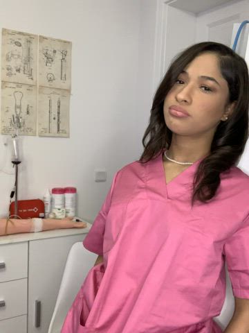 19 years old 2000s porn big tits boobs nurse onlyfans teasing teen tits clip