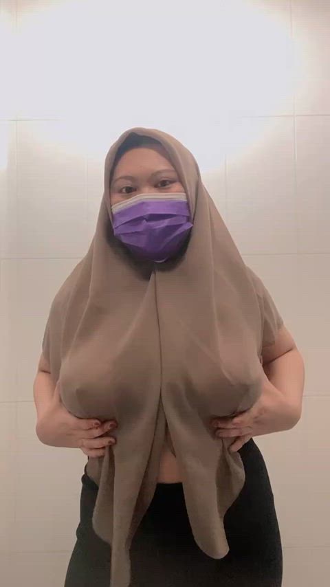 I’m such a naughty Muslim slut making my titties bounce under my hijab