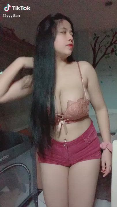 Asian Big Tits Teen TikTok clip