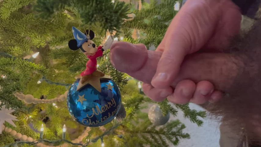 [Proof] Cum on a Christmas ornament while it’s still on the tree