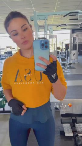 Fitness Gym Selfie clip
