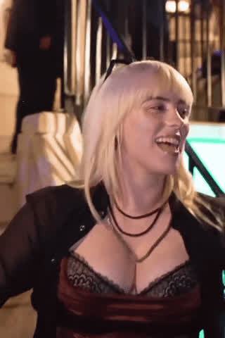 Babe Big Tits Celebrity Cleavage clip