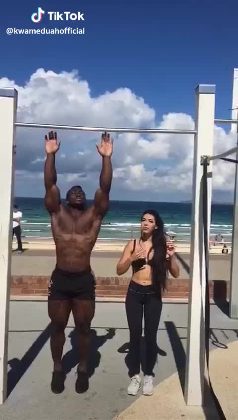 Muscle ups with my homie @mariah.stock #fitness #strong #health #lift