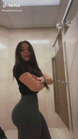 Fitness Muscular Girl Pawg Teen TikTok clip