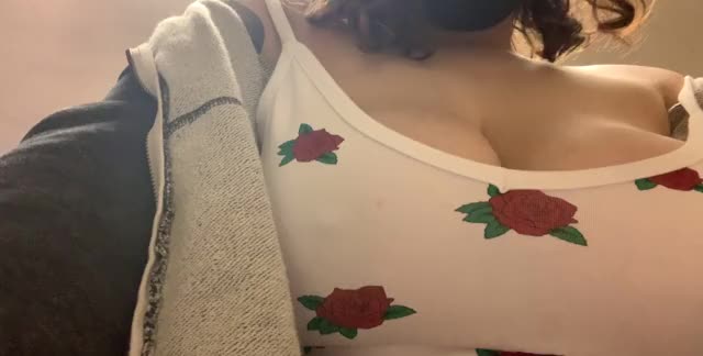 Masked up kitchen titty drop