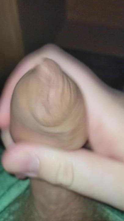 When your foreskin's so long it takes multiple pulses for the cum to pour out 🤤