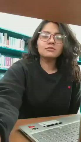 desi flashing indian teen titty drop clip