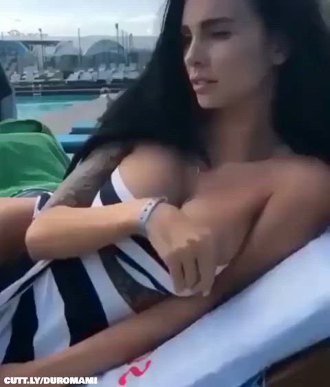 amateur big tits boobs brunette cleavage pool public real couple tits bigtits hold-the-moan