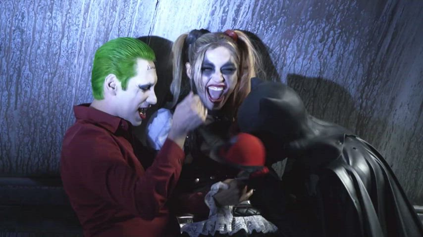 Batman and The Joker begrudgingly join forces in order to save Harley Quinn from