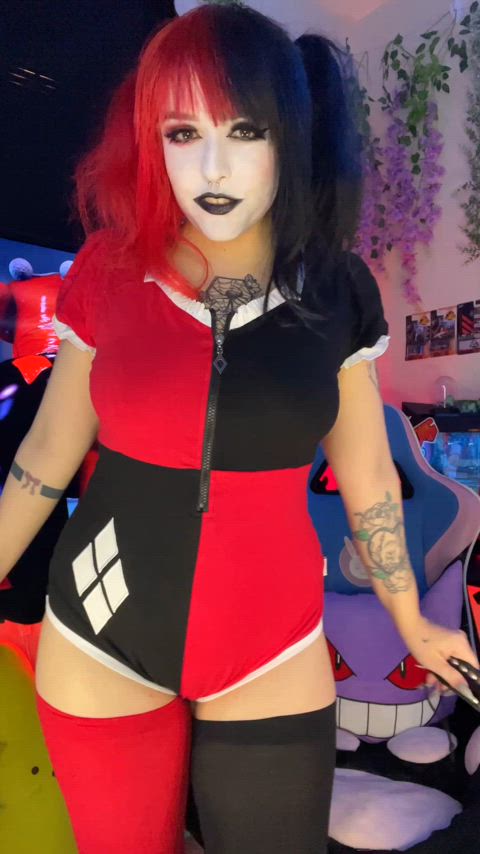 Harley Quinn by gummyghostgirl 