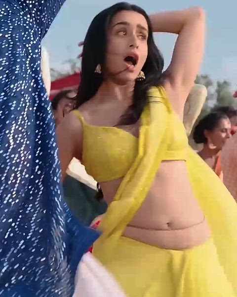 Shraddha Kapoor Jiggling navel