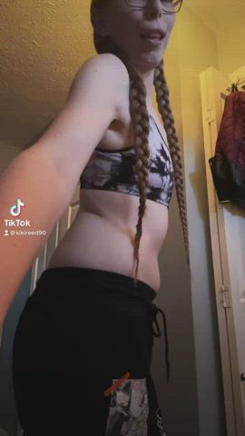 clothed long hair skinny slimthick small tits tiktok clip