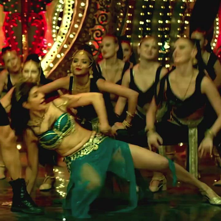 Body Bollywood Dancing Seduction Shaking clip