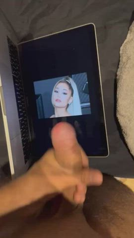 Ariana Grande cumtribute