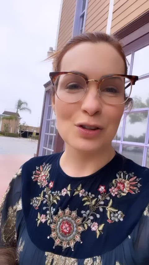 celebrity glasses redhead clip