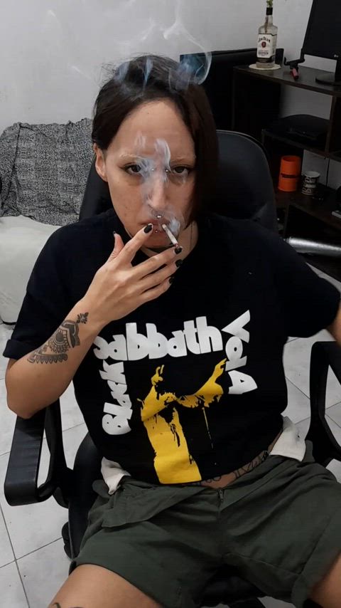 bisexual brunette fetish horny lesbian smoking tattoo tattooed tomboy clip