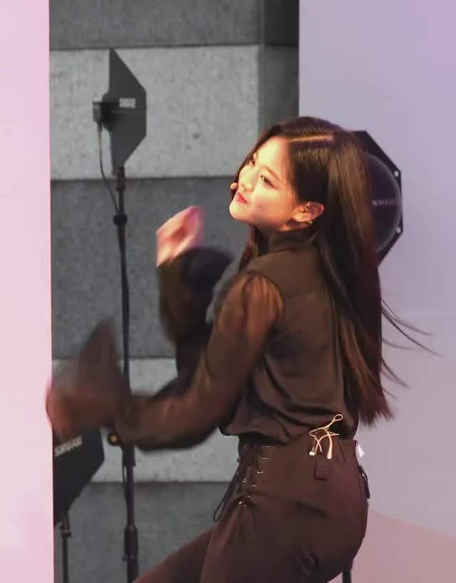 Loona - Hyunjin 191005 2