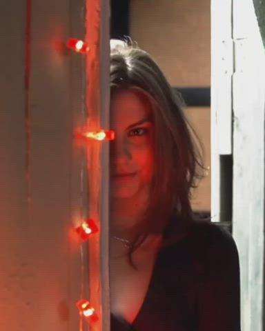 celebrity green eyes lauren cohan clip