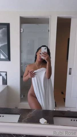 Shower Naked Ebony clip