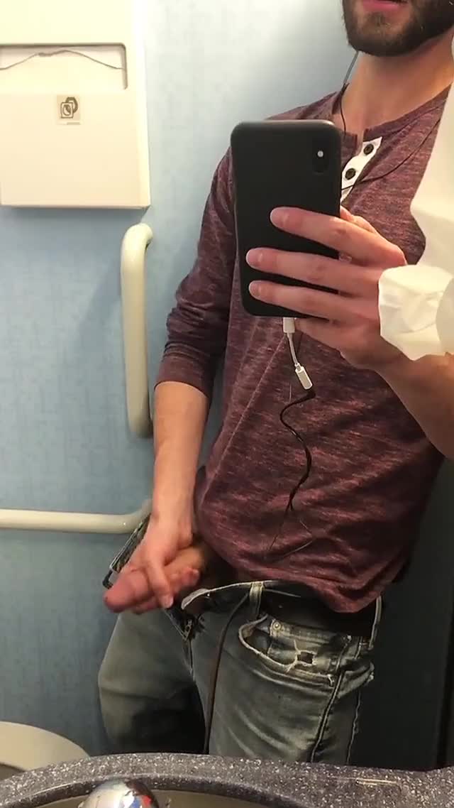 He filmed this for his girlfriend on an airplane. What a nice load wasted