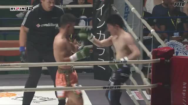 Takiya Shota vs. Syuto Sato, dope 2nd round, knockdowns for both! #Rizin12