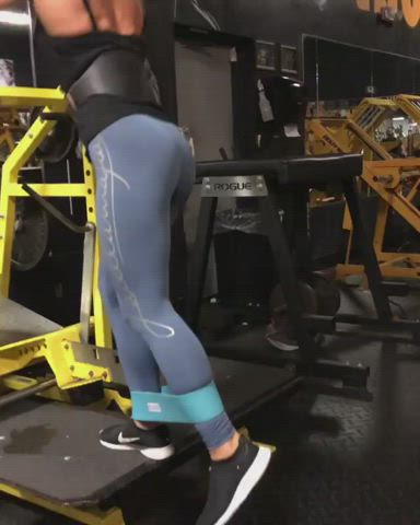 ass blonde fitness milf clip