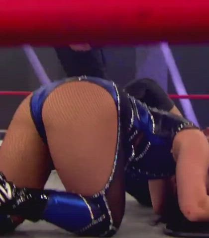 big ass thick thighs wrestling clip