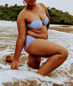 Beach Bikini Chubby Desi Flashing Indian MILF NSFW Nudity clip